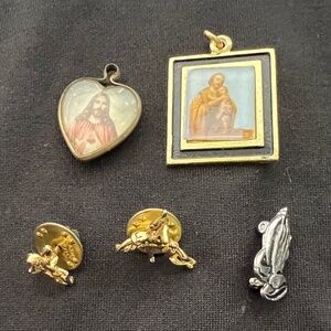 Vintage Religious Pendants and pins, 5